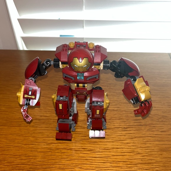 Lego Iron Man and War Machine hulk busters - Picture 3 of 4